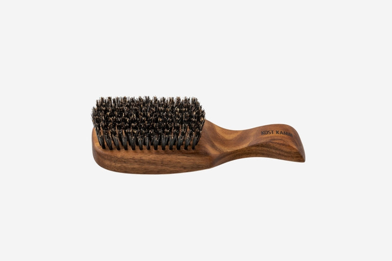 Kost Herrenbürste aus Nussbaum, kurzer Griff, 9-reihige Wildschweinborsten braun Kost Kamm Gutes aus Deutschland